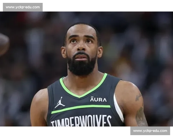 康利 37 岁仍征战 NBA!生涯赚 2.9 亿娇妻相伴,人生赢家实至名归 康利 37 岁仍征战 NBA!生涯赚 2.9 亿娇妻相伴,人生赢家实至名归